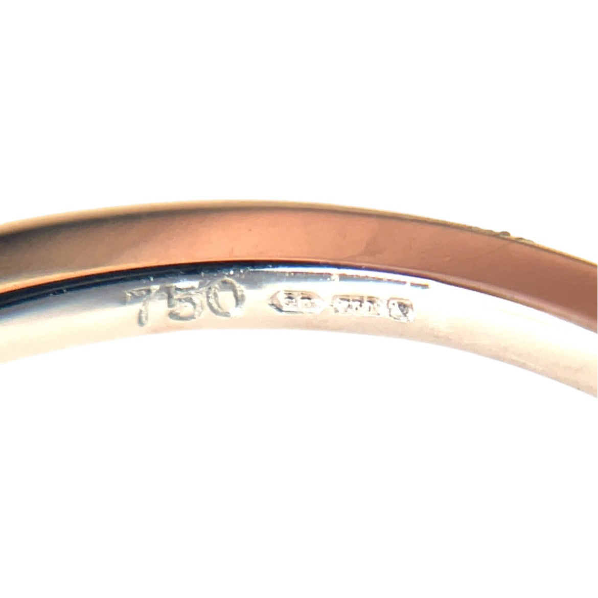 18ct White Gold Sapphire & Diamond Crossover Twist Ring (M1/2)