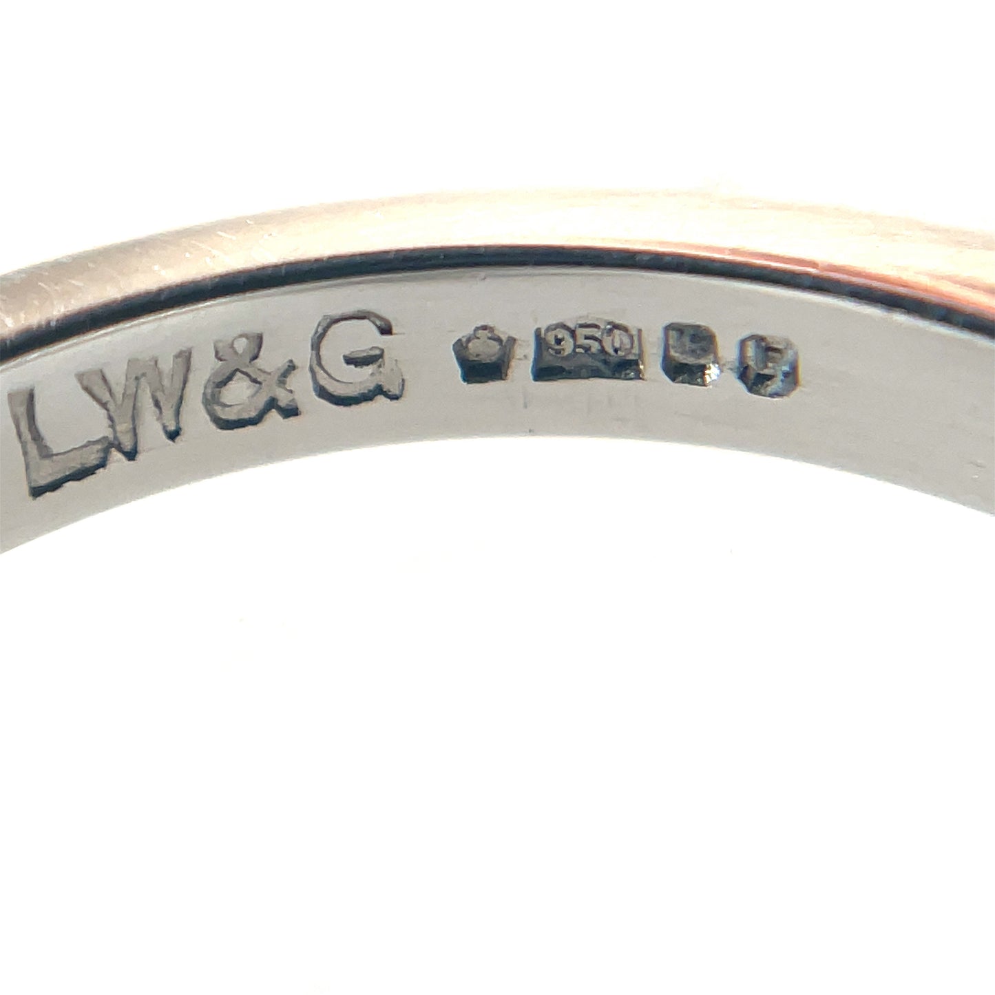 Platinum Knife Edge Wedding Band (M)