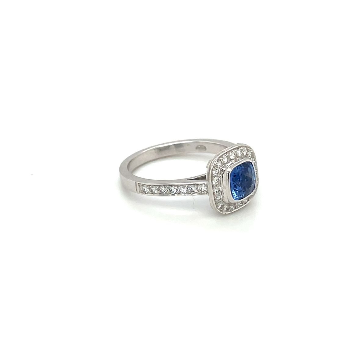 18ct White Gold Sapphire & Diamond Cluster Ring