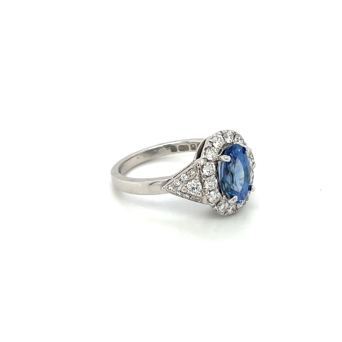 18ct White Gold Oval Sapphire & Diamond Cluster Ring
