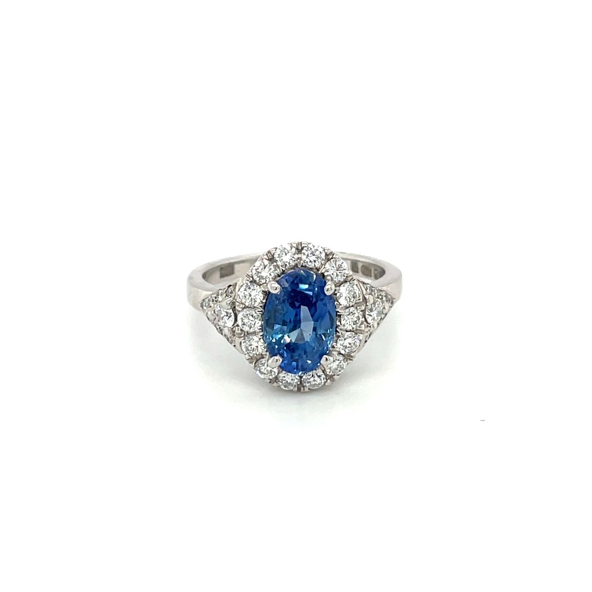 18ct White Gold Oval Sapphire & Diamond Cluster Ring