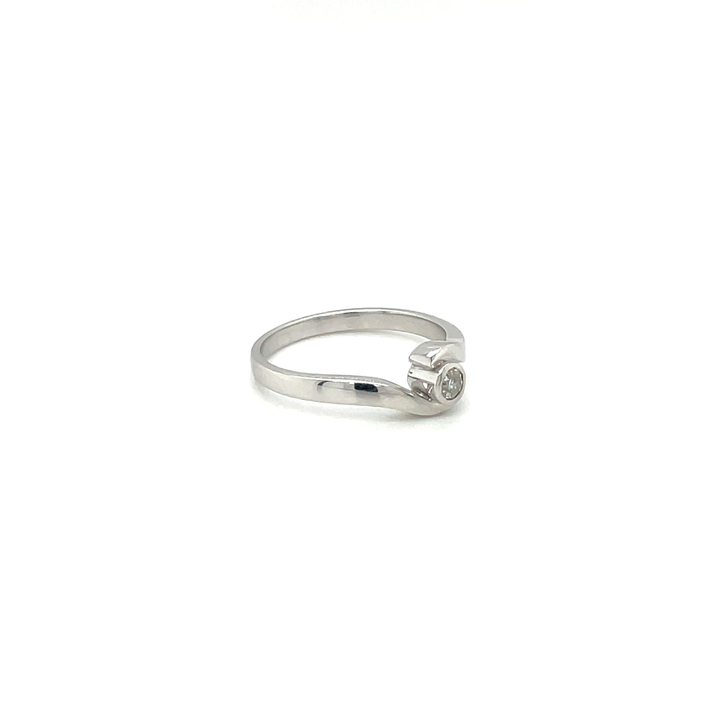 18ct White Gold Diamond Crossover Solitaire Ring