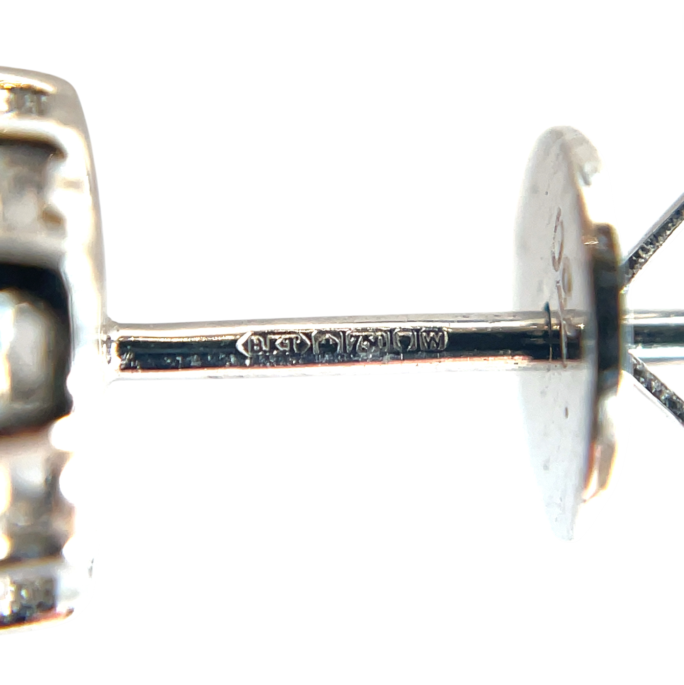 18ct White Gold Emerald & Diamond Cluster Stud Earrings