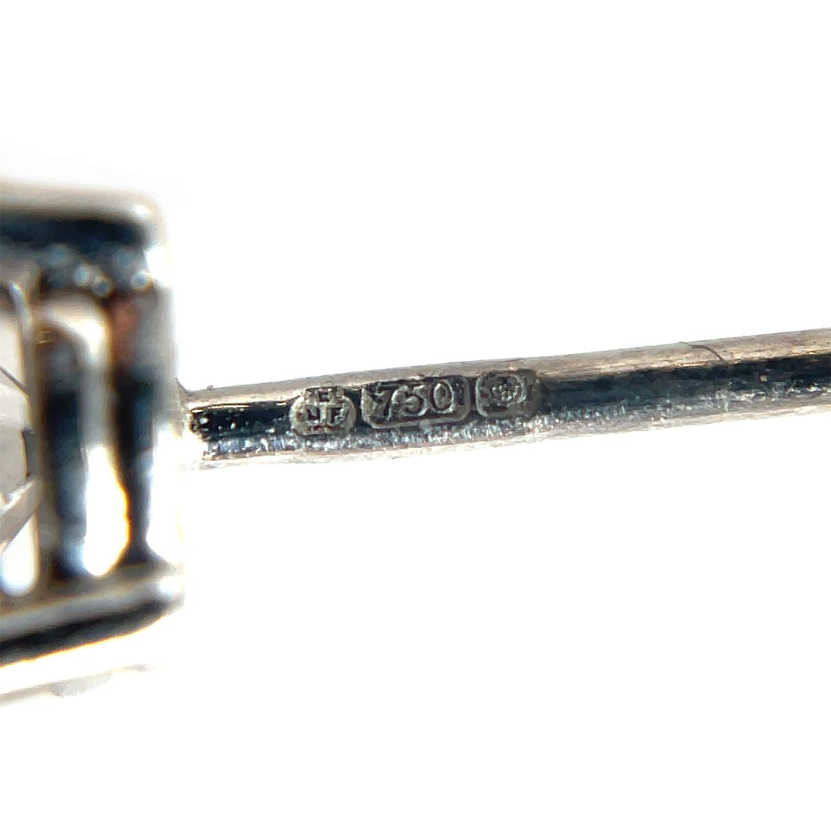 18ct White Gold Diamond Stud Earrings