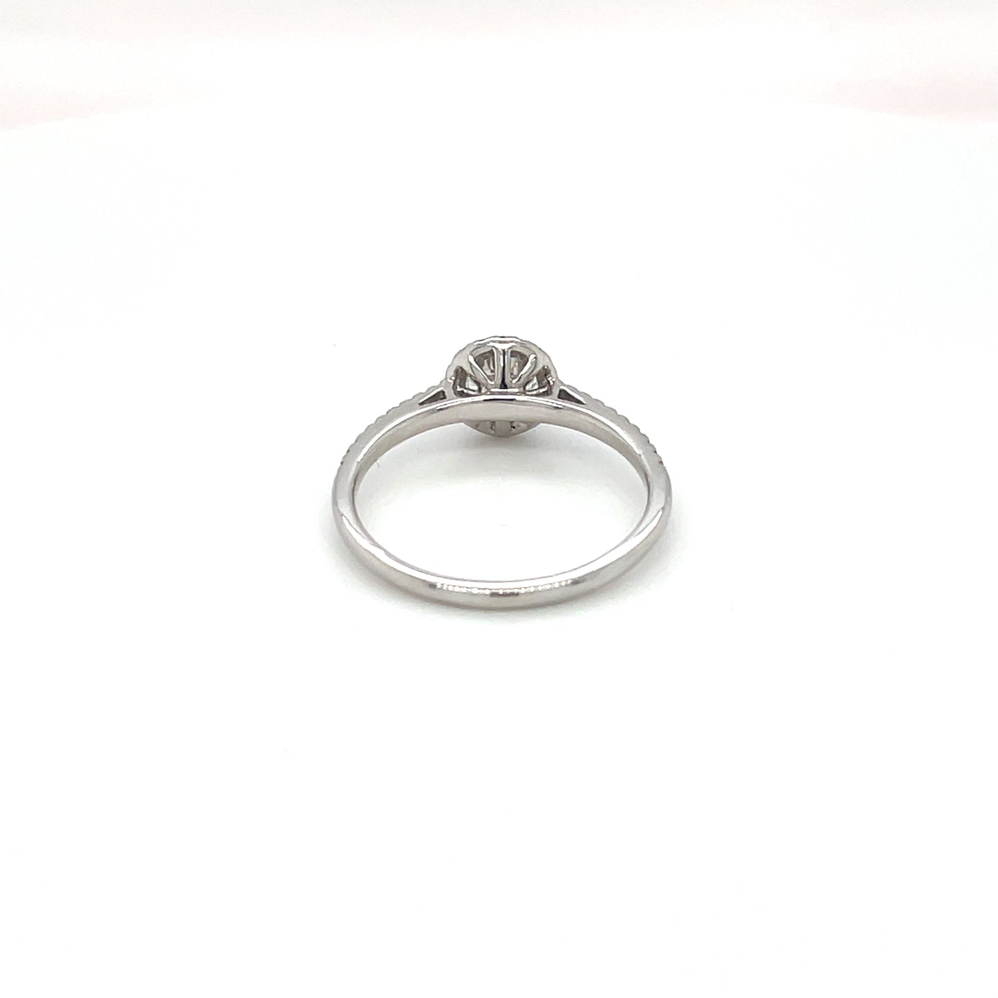 18ct White Gold Diamond Cluster Target Ring