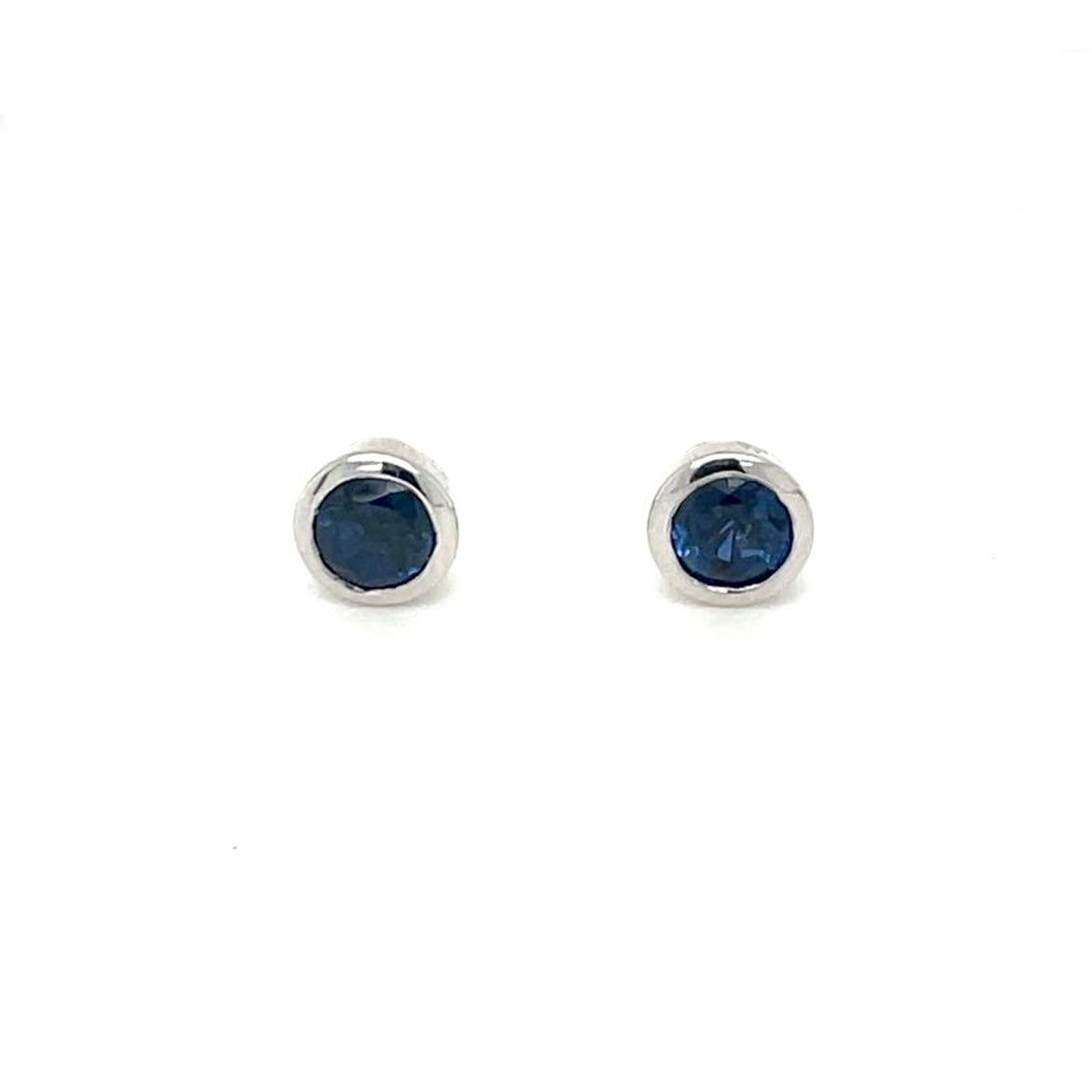 18ct White Gold Sapphire Stud Earrings