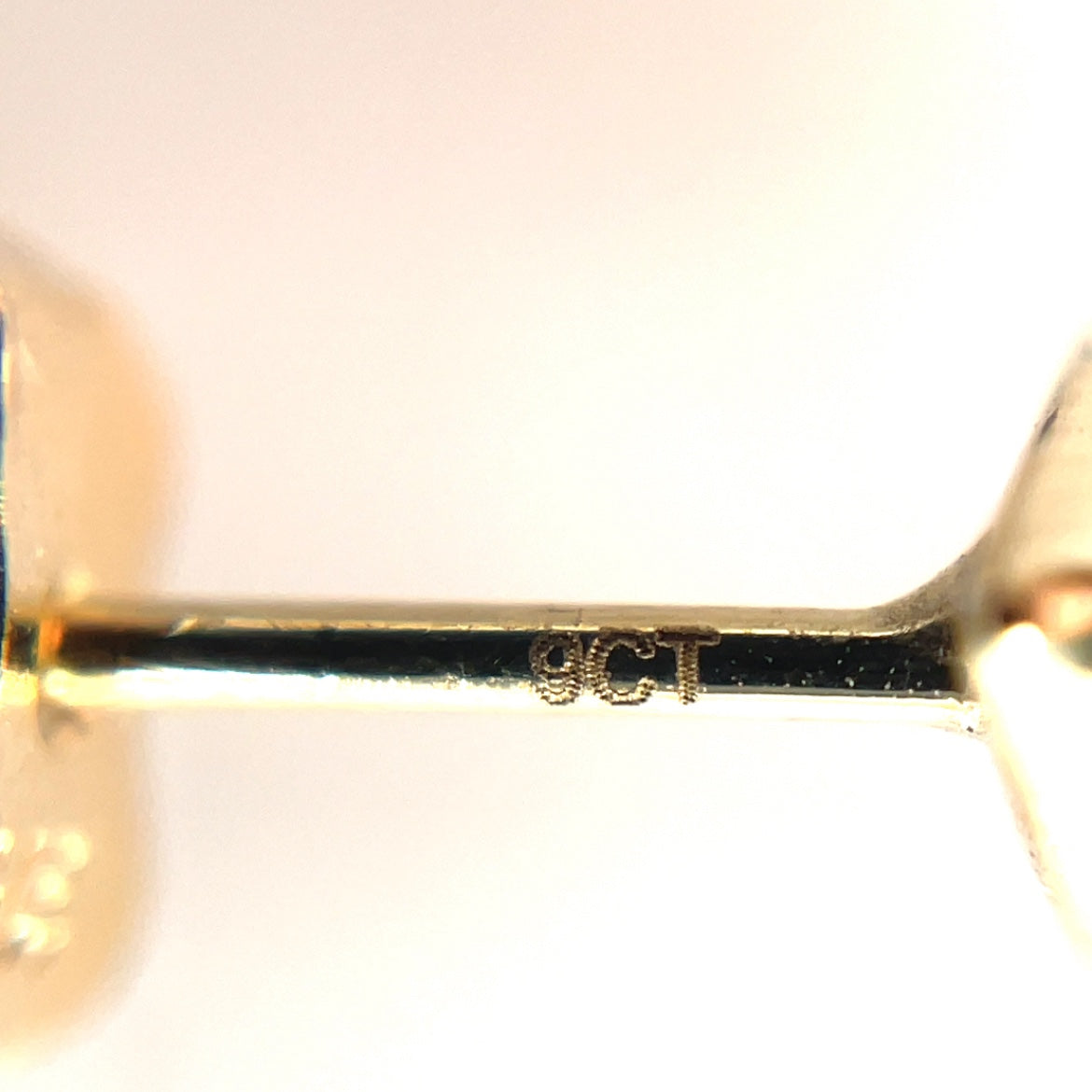 9ct Yellow Gold Pear Stud Earrings