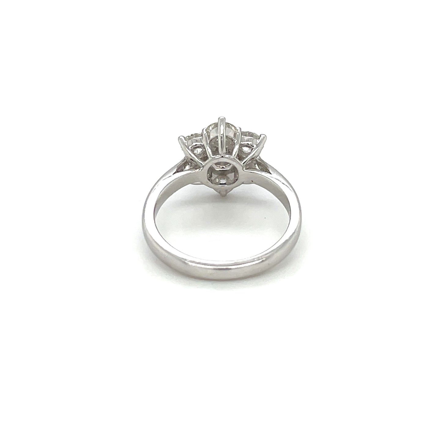 18ct White Gold Diamond Flower Cluster Ring