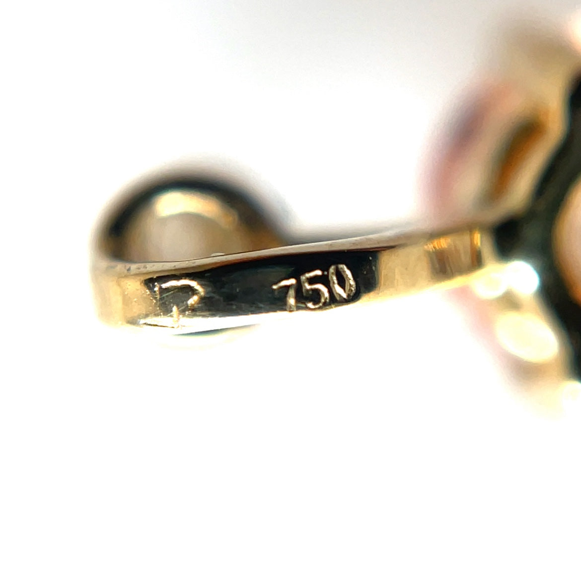 18ct Yellow Gold Topaz & Diamond Pendant
