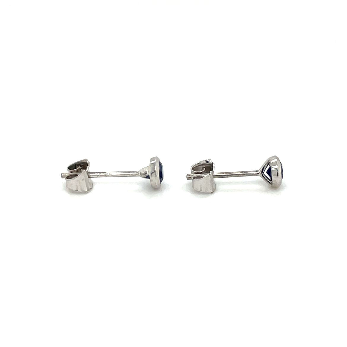 18ct White Gold Sapphire Stud Earrings