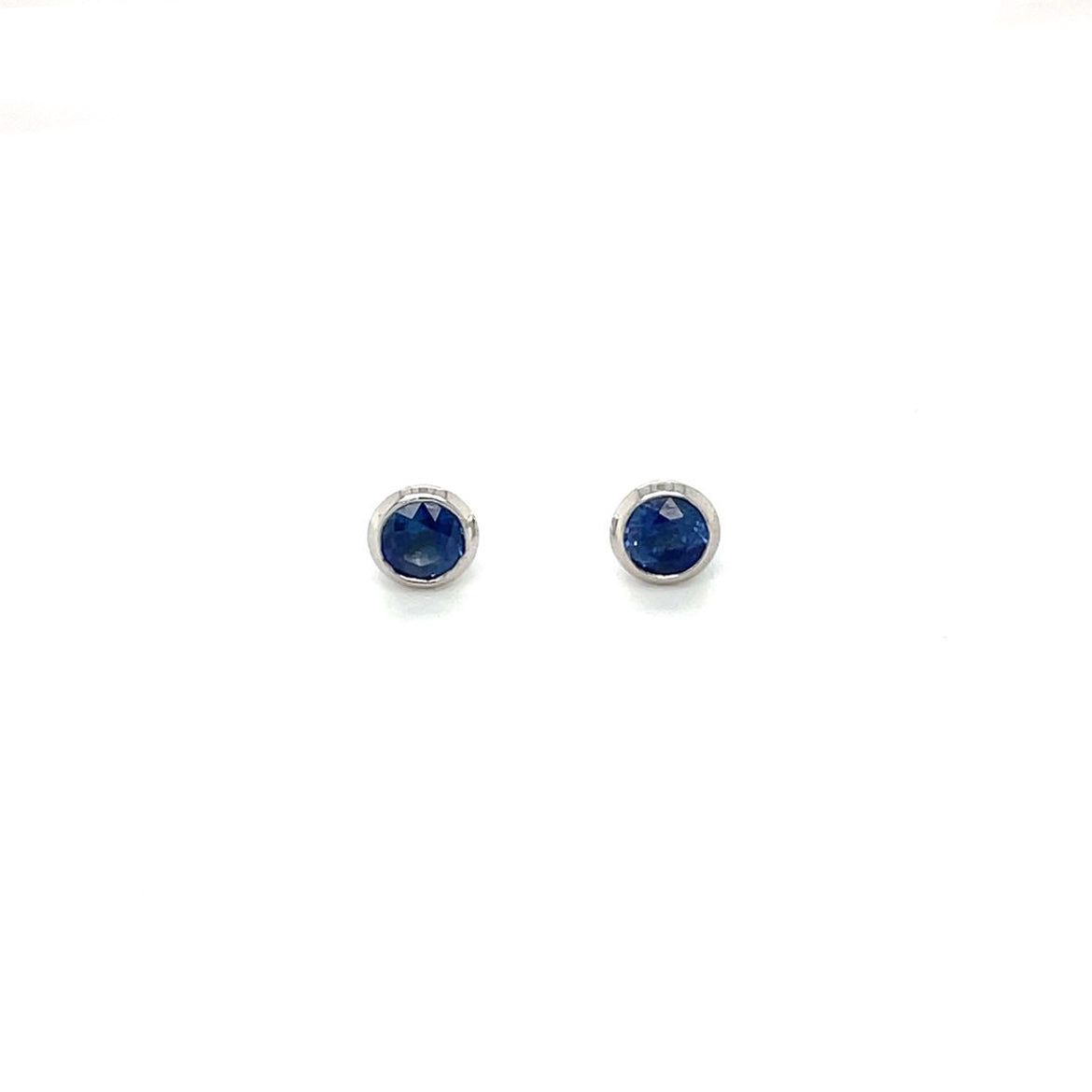 18ct White Gold Sapphire Stud Earrings