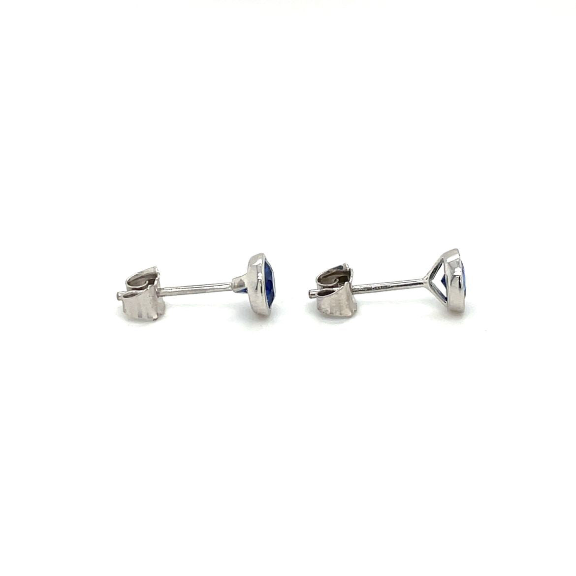 18ct White Gold Sapphire Martini Stud Earrings