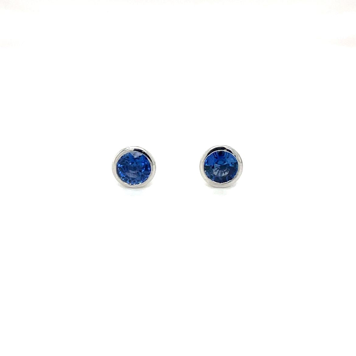 18ct White Gold Sapphire Martini Stud Earrings