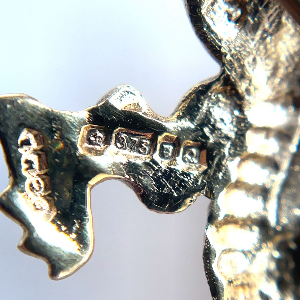 9ct Yellow Gold Dragon Brooch