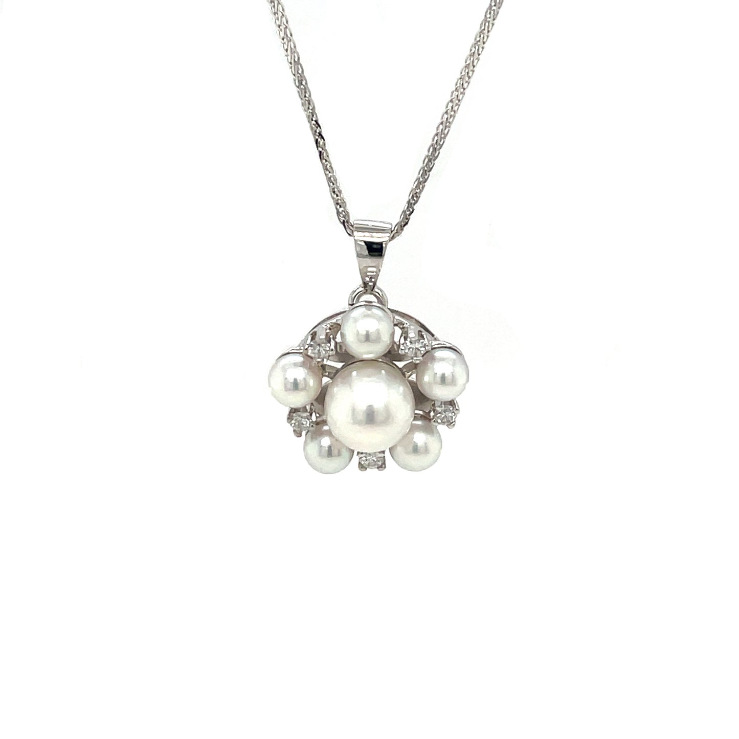 18ct White Gold Diamond & Pearl Pendant
