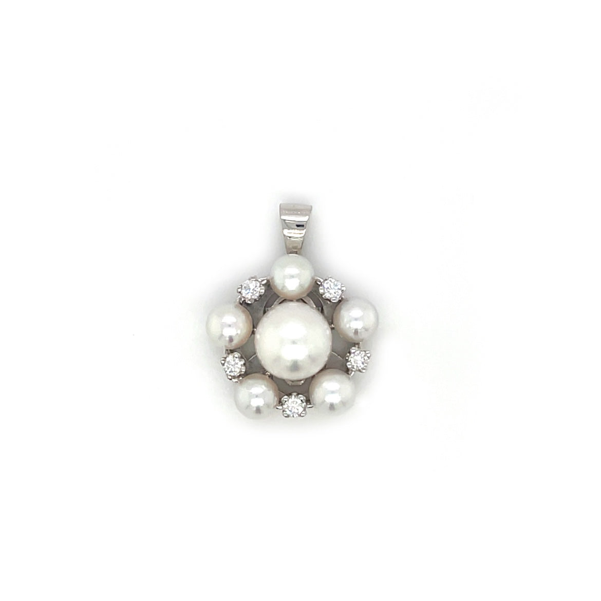 18ct White Gold Diamond & Pearl Pendant