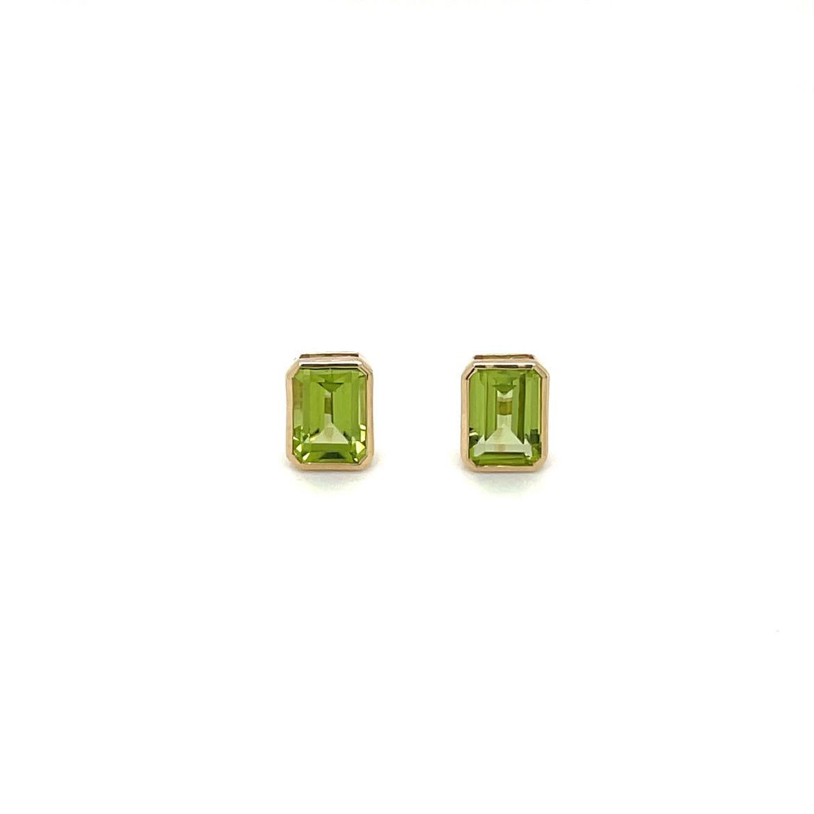 9ct Yellow Gold Peridot Stud Earrings