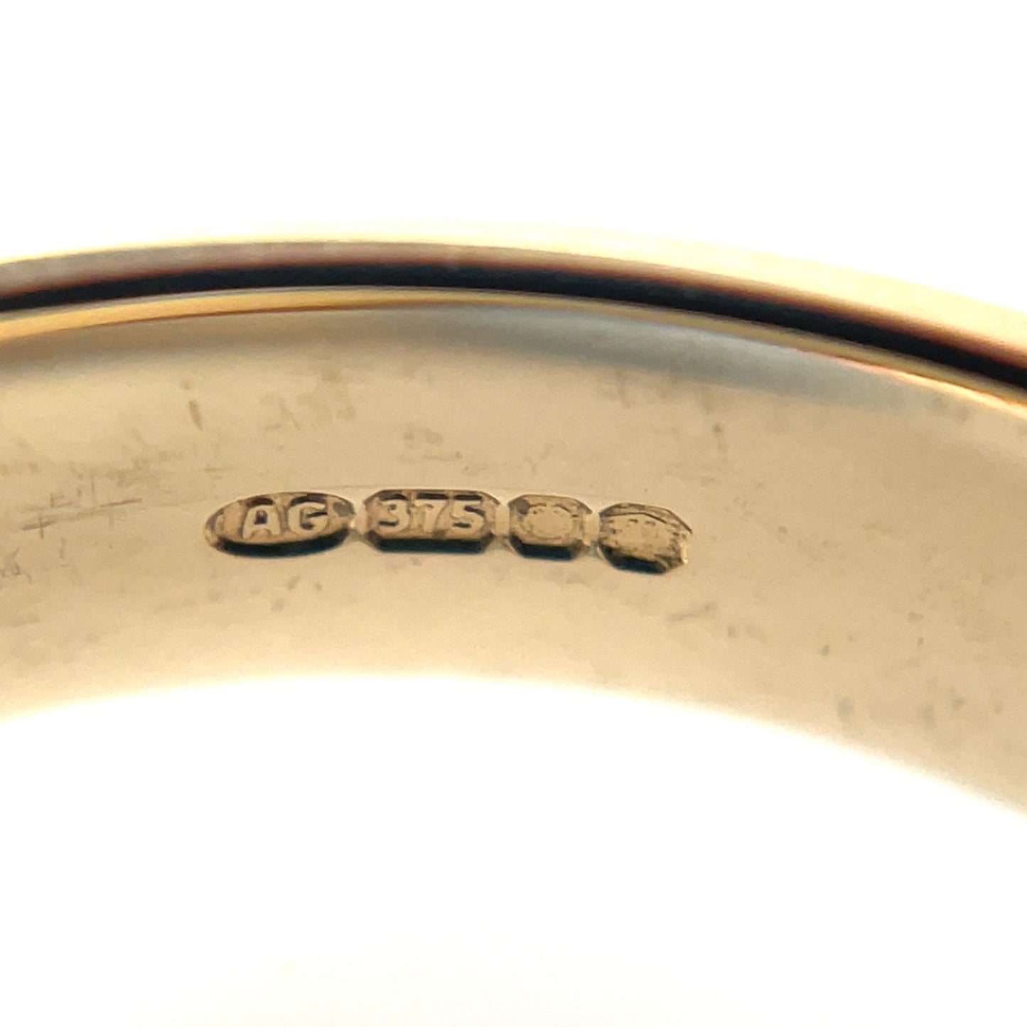 9ct Yellow Gold Traditional Court 5mm Wedding Band