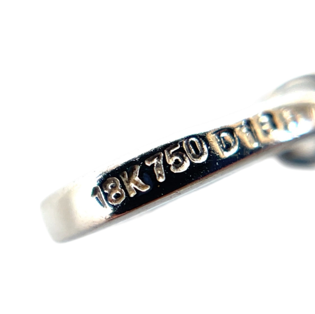18ct White Gold Diamond "Maze" Pendant