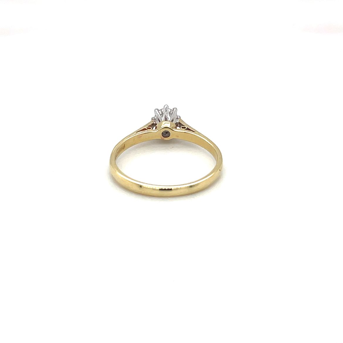 18ct Yellow Gold Diamond Solitaire Ring