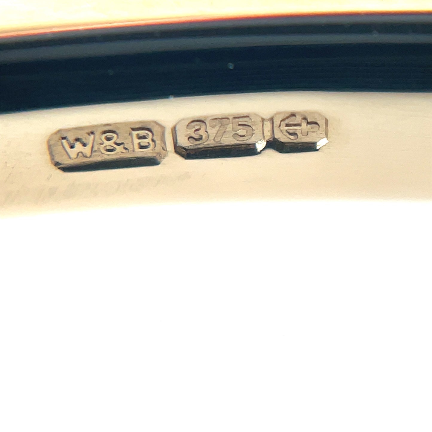 9ct Yellow Gold Solid Bangle (60mm)
