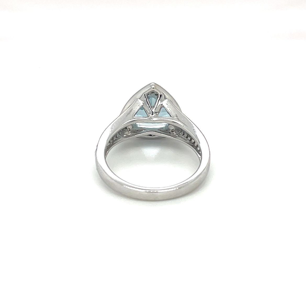 18ct White Gold Aquamarine & Diamond Cluster Ring