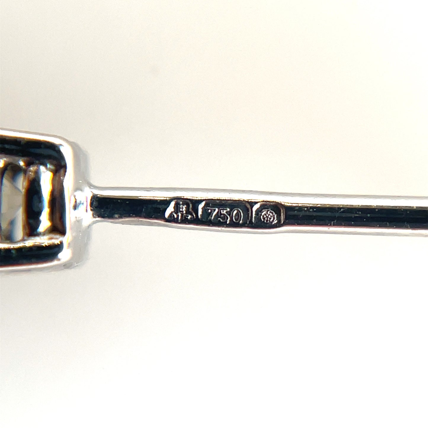 18ct White Gold Diamond Stud Earrings