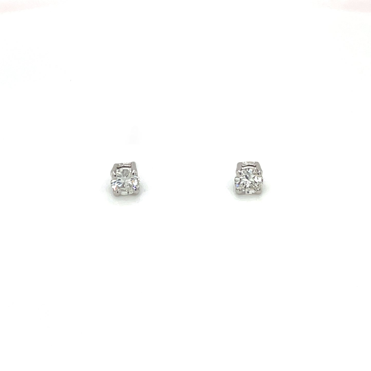 18ct White Gold Diamond Stud Earrings