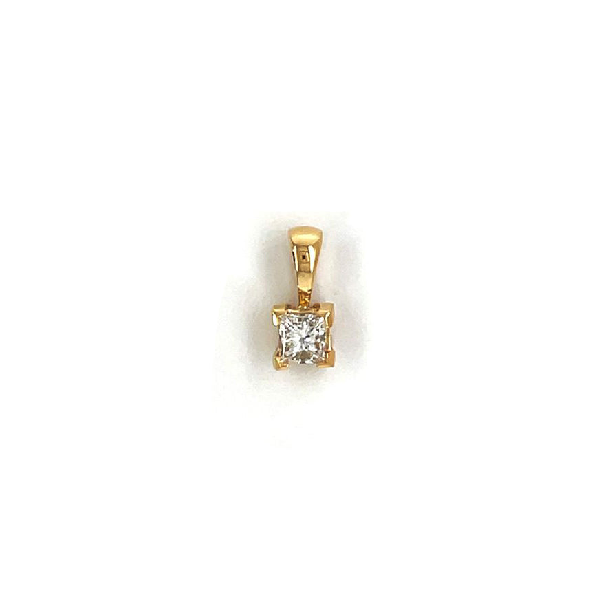 18ct Yellow Gold Princess-Cut Solitaire Diamond Pendant