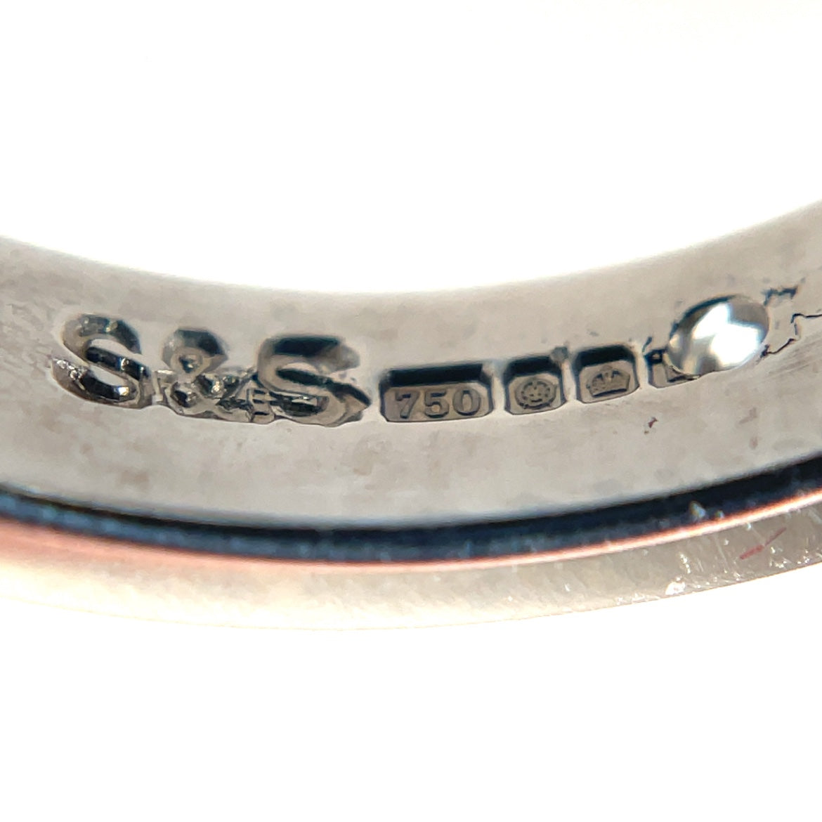 18ct White Gold Diamond-Set Flat Court Wedding Band (Q)