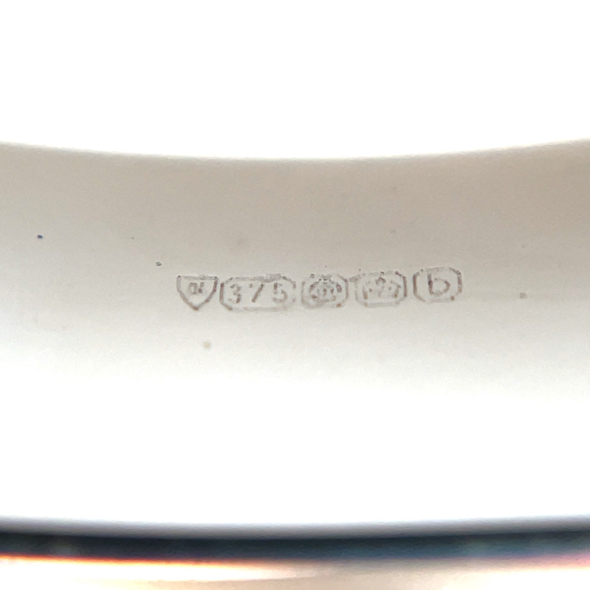 9ct White Gold Asymetrical Hinged Bangle
