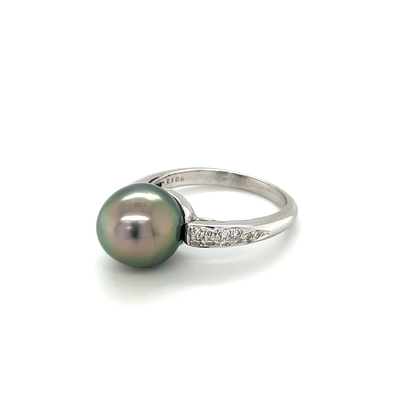18ct White Gold Tahitian Pearl & Diamond Ring