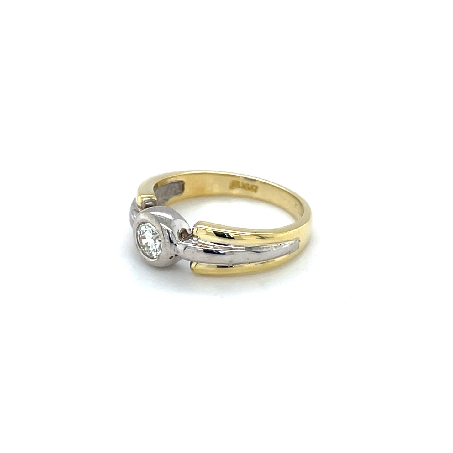 18ct Yellow & White Gold Diamond Solitaire Ring (N)