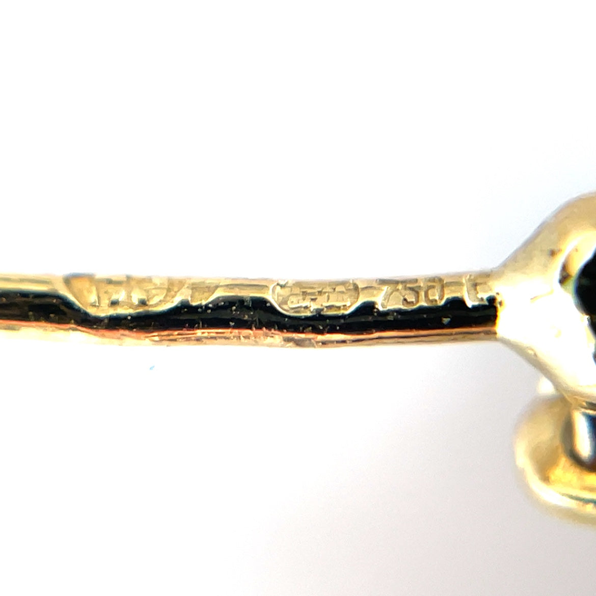 18ct Yellow Gold Dainty Diamond Drop Earrings