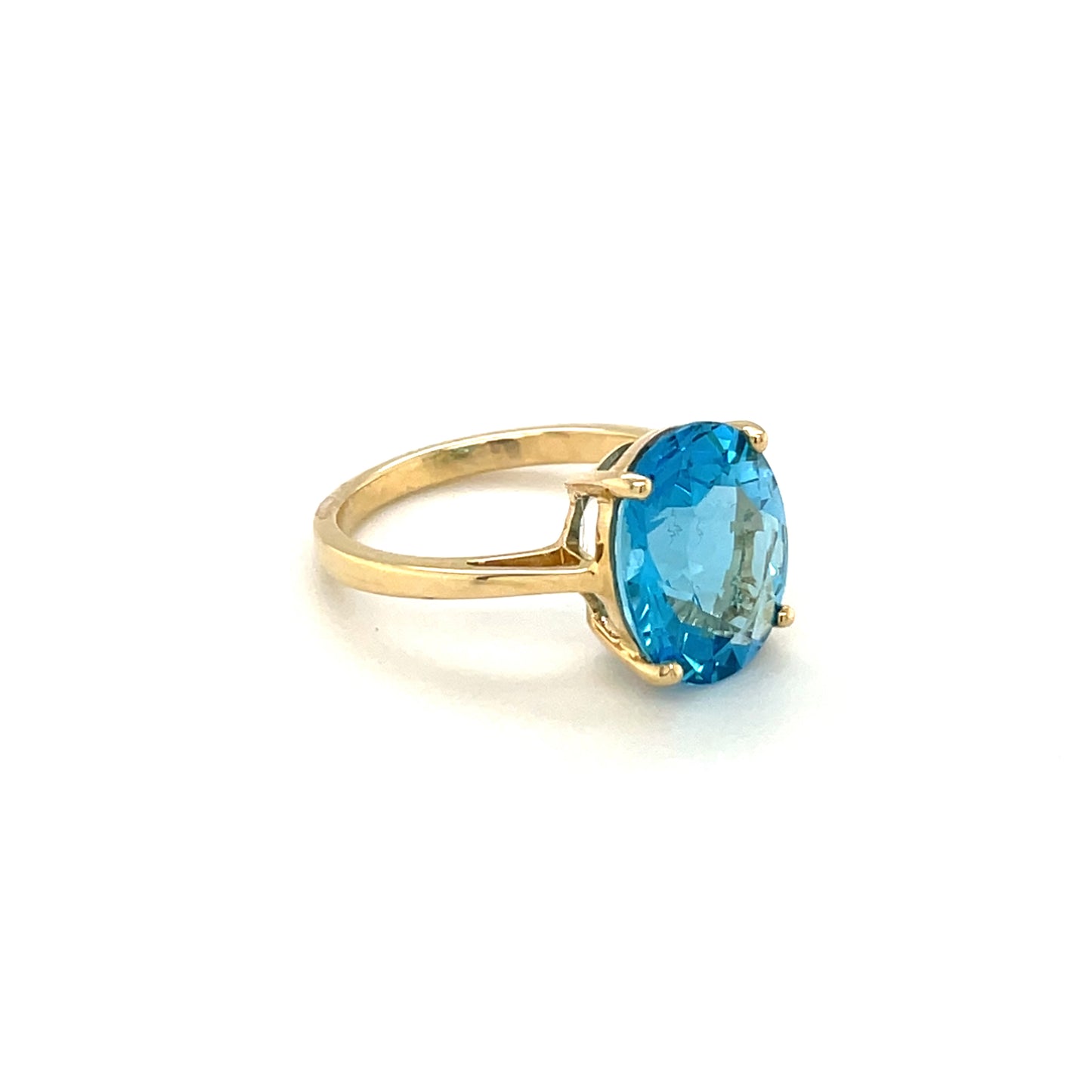 9ct Yellow Gold Swiss Blue Topaz Solitaire Ring (M)