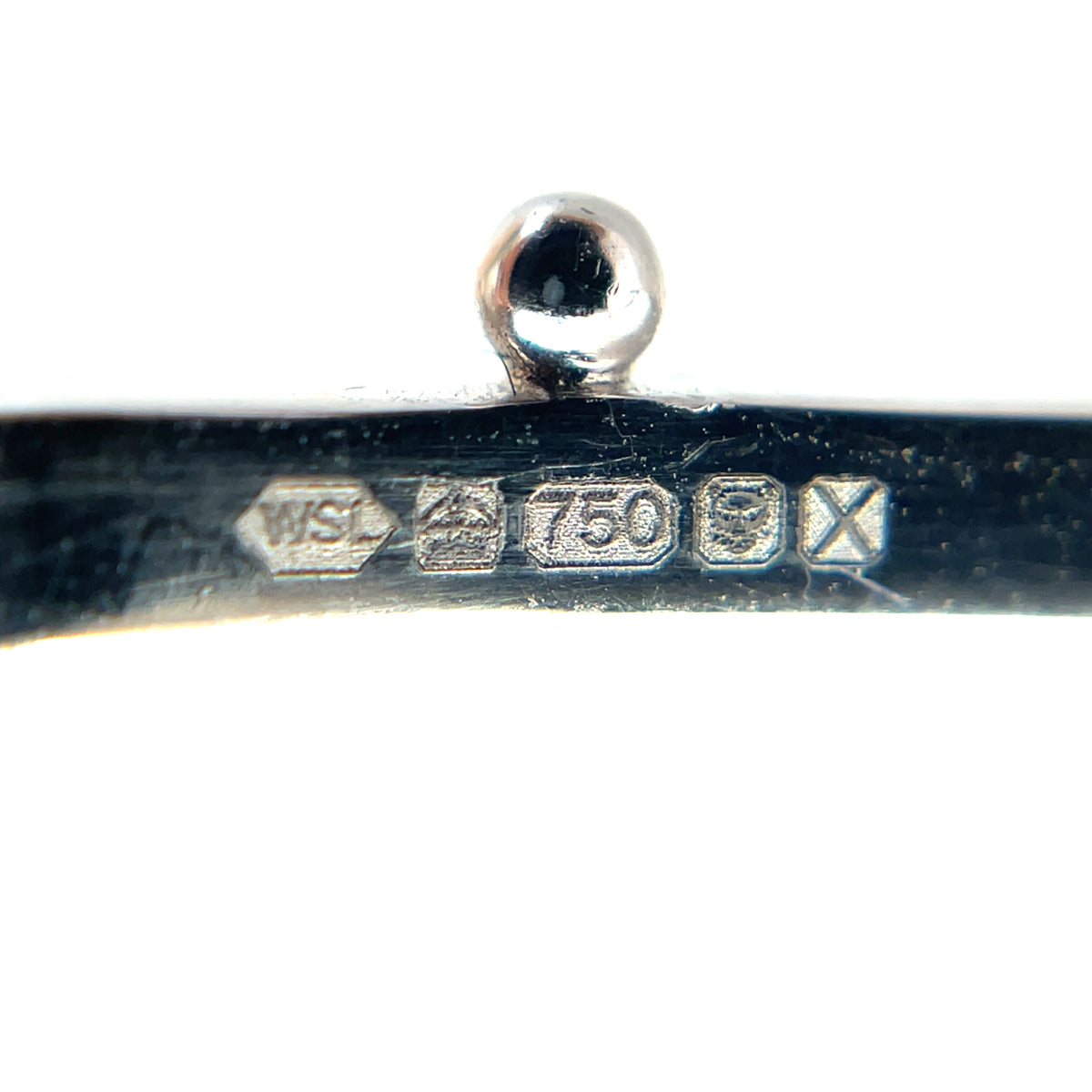 18ct White Gold Diamond Oval Bangle