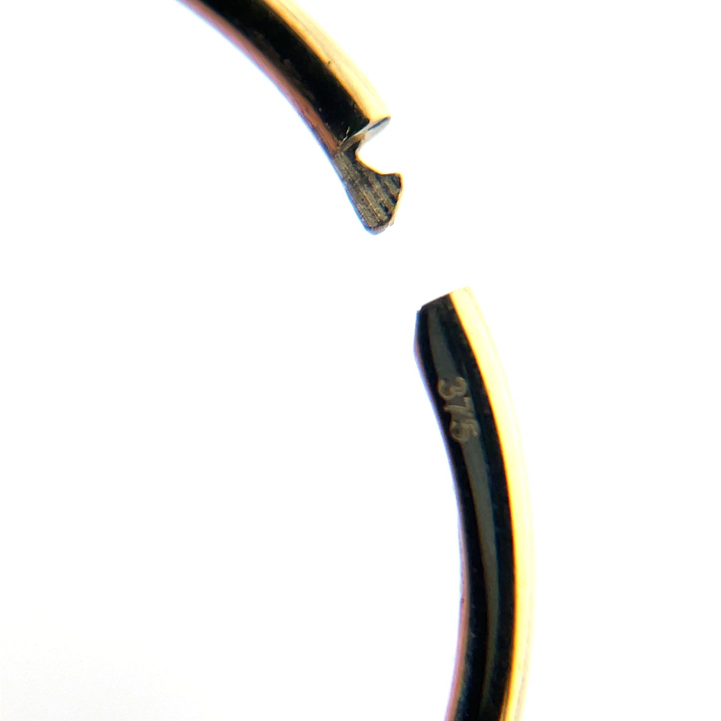Pair of 9ct Yellow Gold Hinged Sleeper Hoop Earrings (18mm)