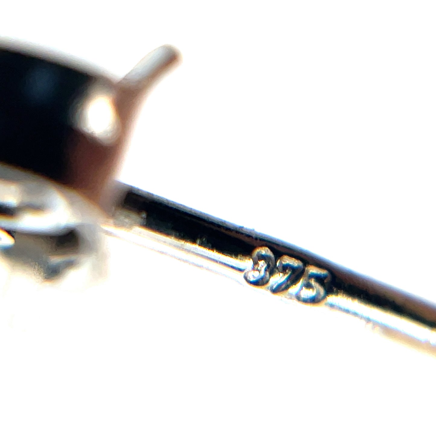 9ct White Gold Open Flower Stud Earrings