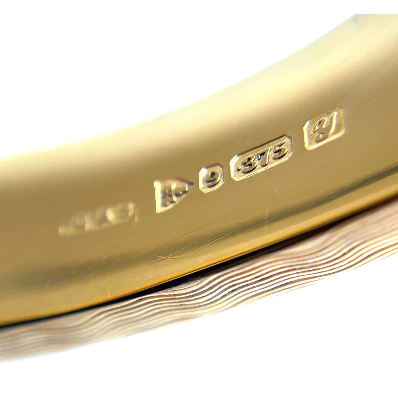 9ct Yellow Gold Patterned Bangle