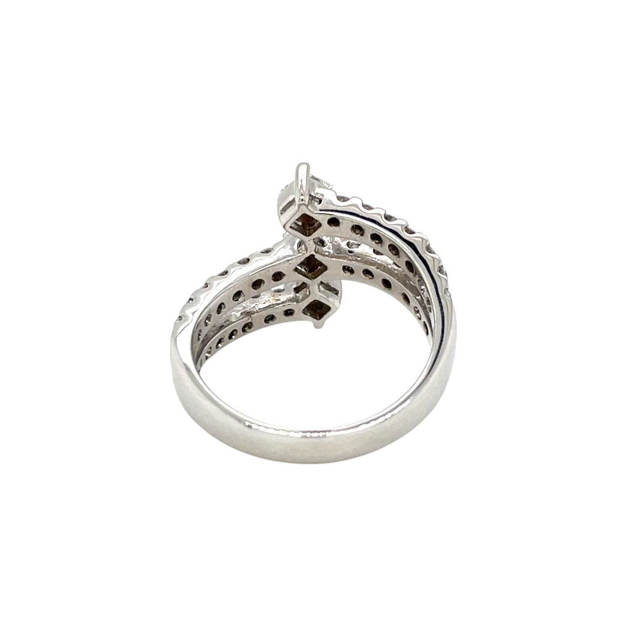 18ct White Gold Three Strand Diamond Dress Ring (P)