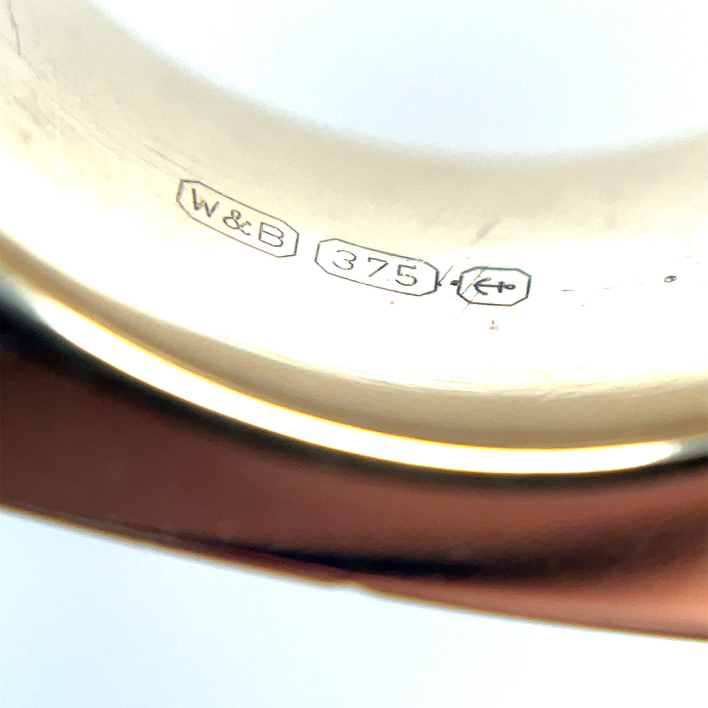 9ct Yellow Gold Square Band