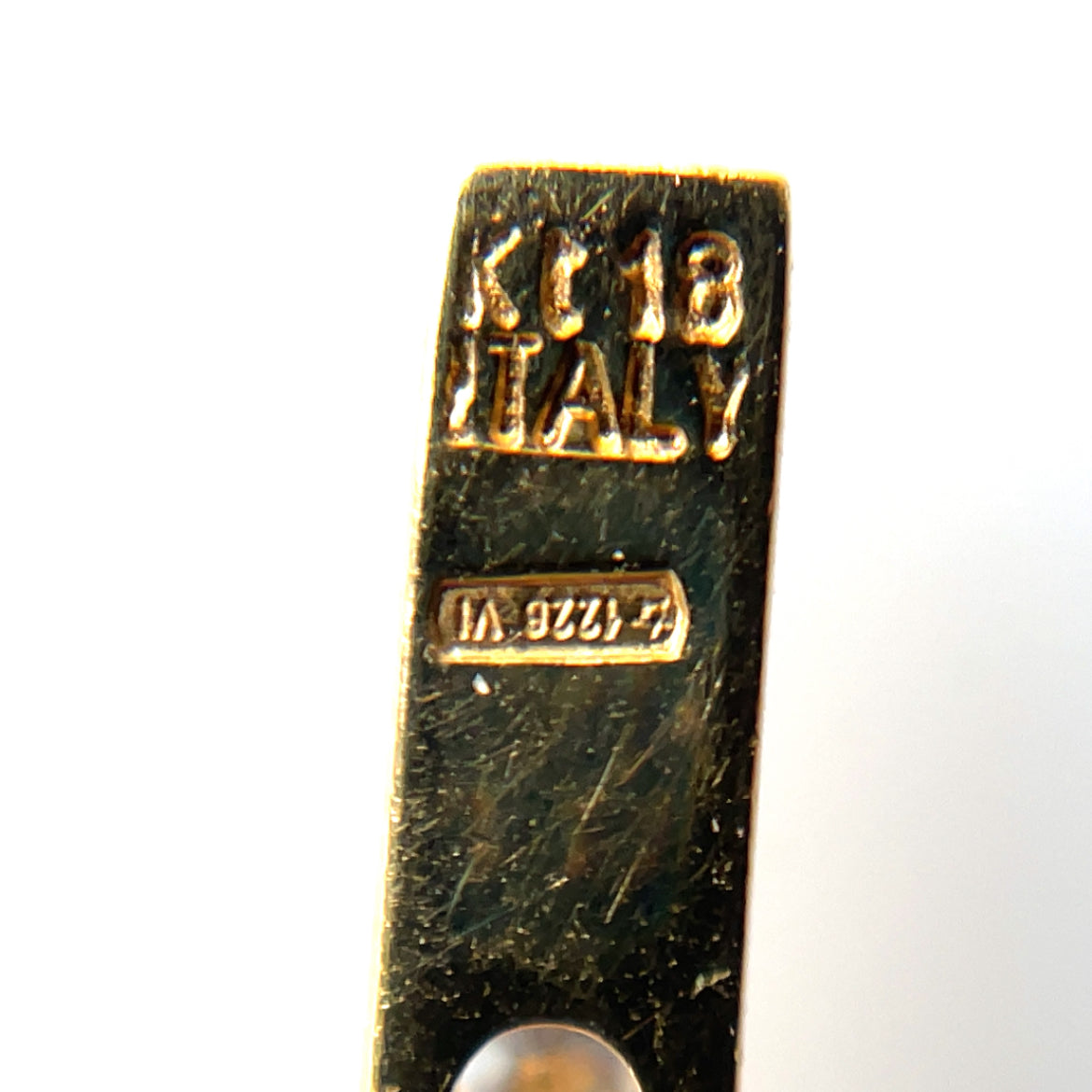 18ct Yellow Gold Diamond Bar Pendant
