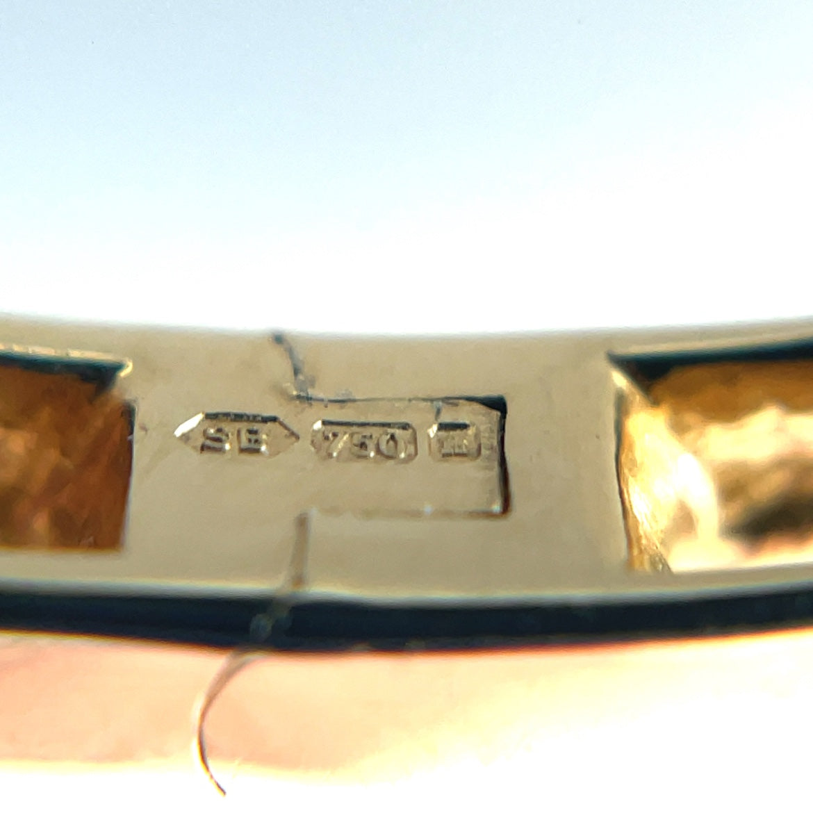 18ct Yellow Gold Diamond Bubble Bangle