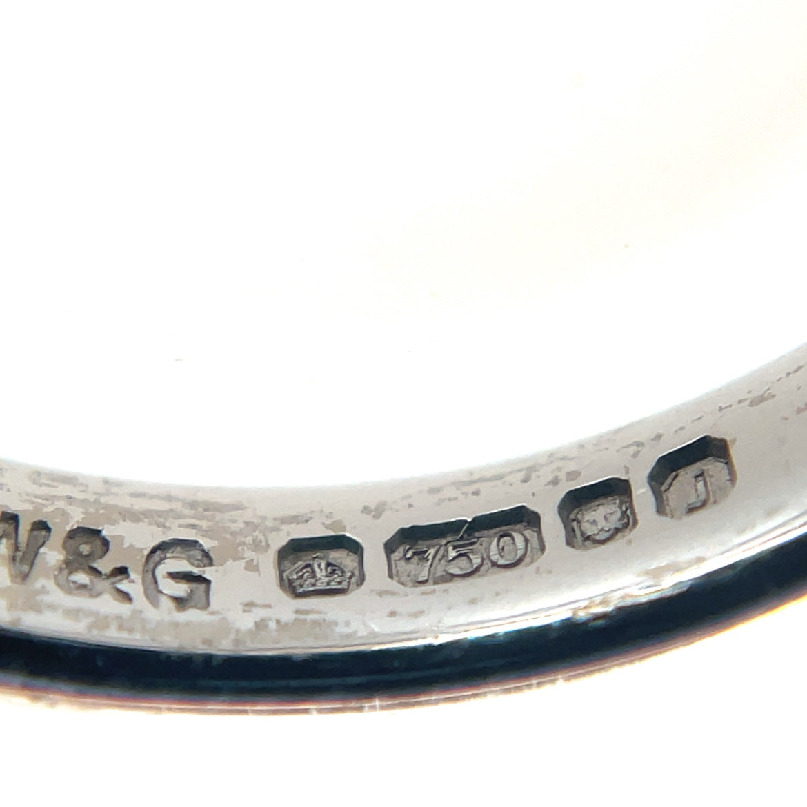 18ct White Gold Court Wedding Band