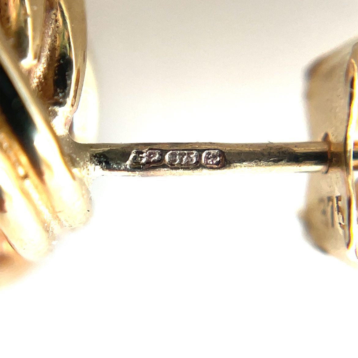 9ct Yellow Gold Double-Stranded Knot Stud Earrings