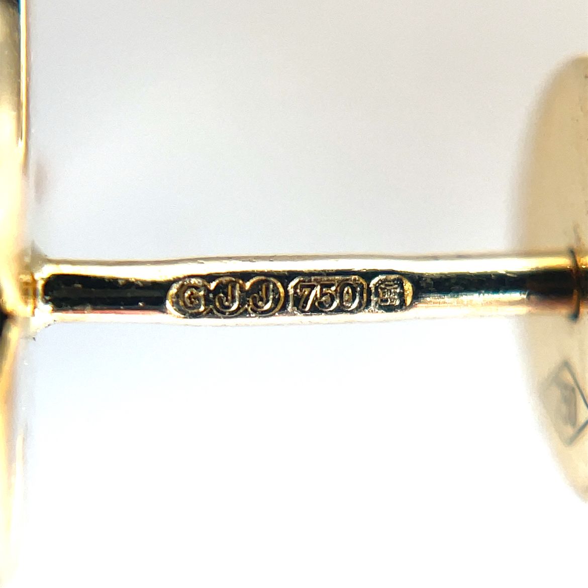 18ct Yellow Gold Diamond-Set Starfish Stud Earrings