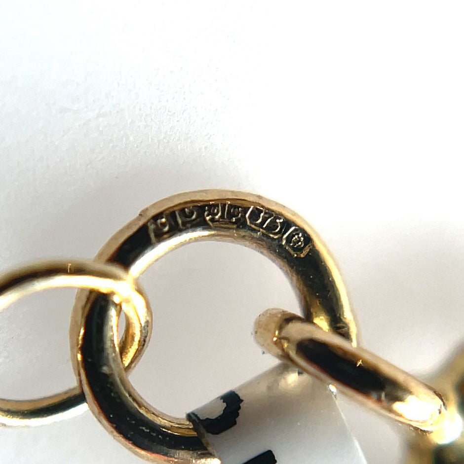 9ct Yellow Gold Kite Pendant & Chain