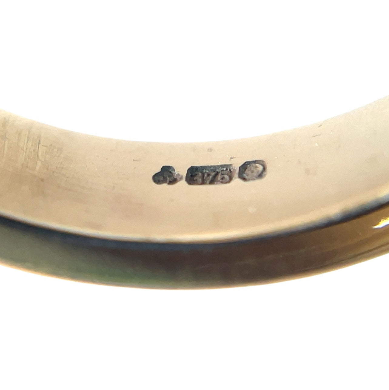9ct Yellow Gold Oxford Oval Signet Ring (13x11mm)