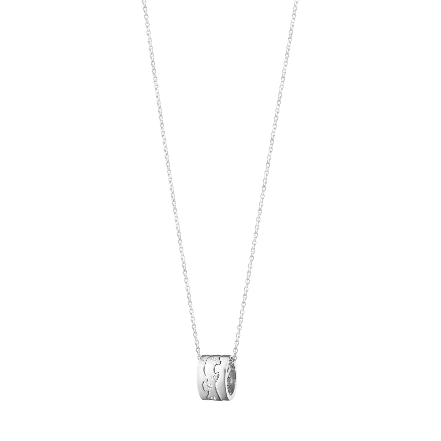 White Gold Fusion Necklace With Pendant