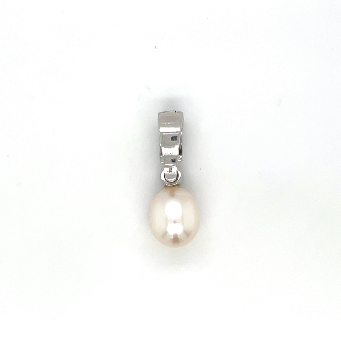 18ct White Gold Diamond & Pearl Pendant